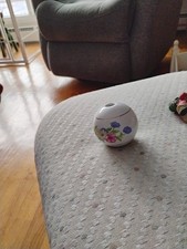 1 Vintage Floral Design Round