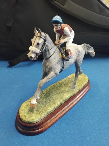 Boarder fine arts horse - boarder,