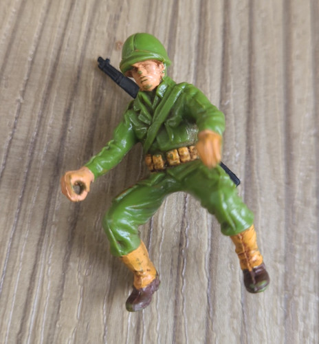 Britains deetail toy soldiers - deetail,