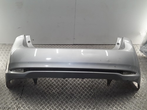 2015 toyota avensis rear - 2015,
