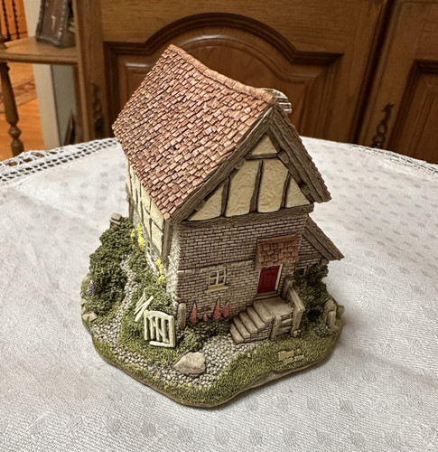 Lilliput lane tired - lane, timbers