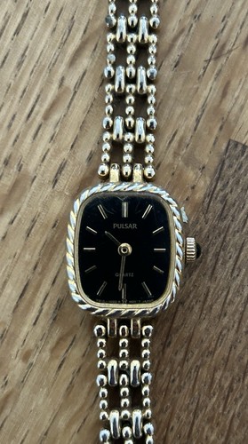 Pulsar quartz watch with - , a