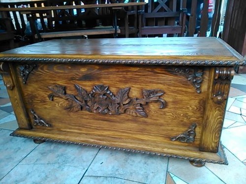 Wooden blanket box - blanket,