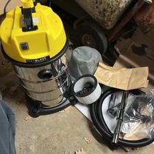 Maxblast 1400w Industrial Vacuum Cleaner Wet Dry - Opened Not Used