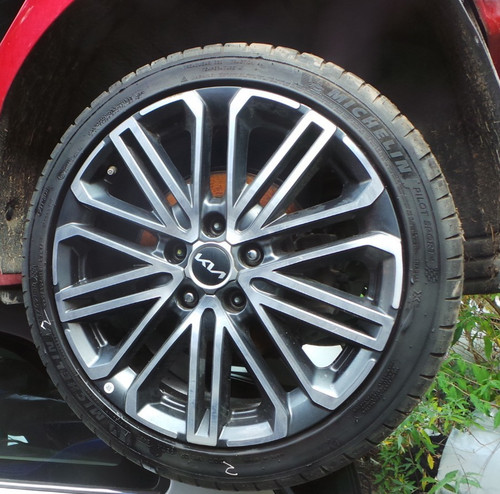 2023 kia pro - +,
