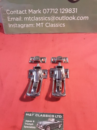 Triumph tr4a latch and - latch, catch