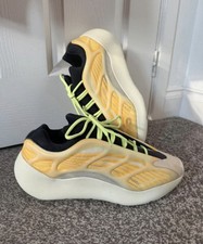 Adidas Yeezy Boost 700 V3