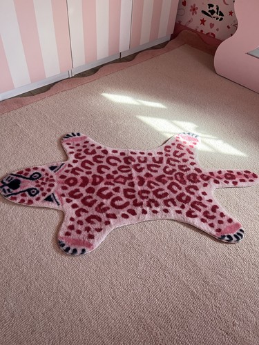 Pink leopard rug small - pink,