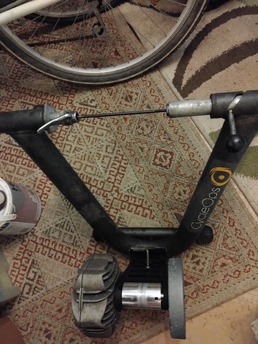 Cycleops trainer - cycleops,