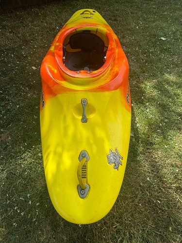 Pyranha varun kayak - varun,