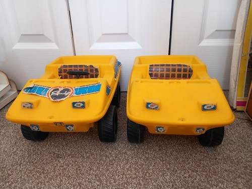 Vintage sindy cars - vintage, x2