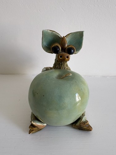 Yare designs pottery - , dragon