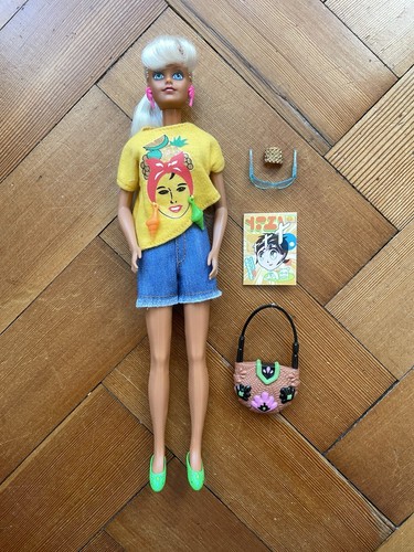 90s sindy doll complete with - complete,