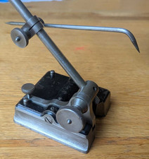 Starrett Surface Gauge/Scribe
