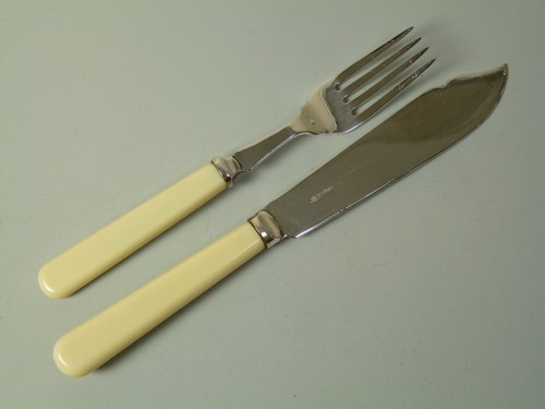 Walker hall cutlery - &,