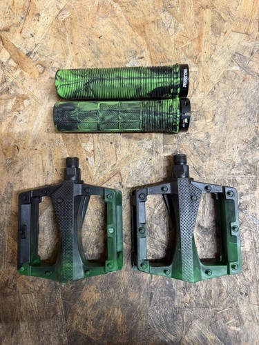 Green mountain bike pedals - pedals, &