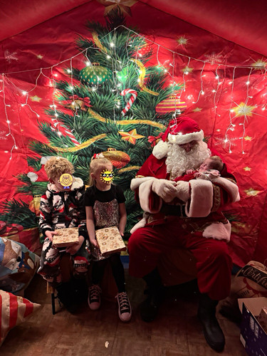 Large inflatable grotto - , inc