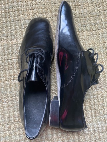 Black patent leather - patent,