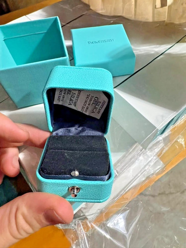 Tiffany engagement ring - co,