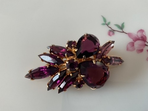 Amethyst purple glass brooch - amethyst,