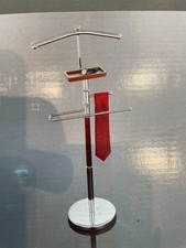 50	GENTLEMEN’S VALET STAND