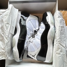 Size 13M- Jordan 11 Retro-