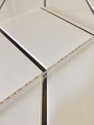 Gloss white chrome bathroom - 5,