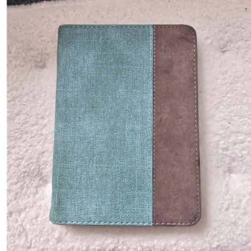 Amazon kindle 6in - 4gb, wi‑fi