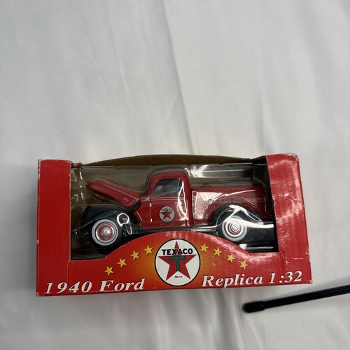 Collectible die cast 1940 - collectible,
