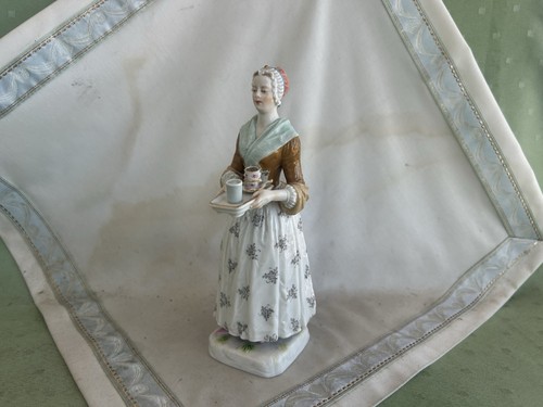 Beautiful meissen figurine - meissen,