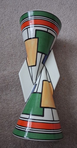 Wedgwood clarice cliff circles - clarice,