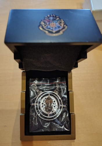 Harry potter time turner - turner, in