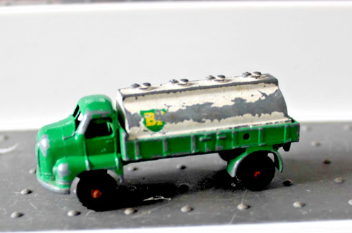 Budgie diecast petrol - diecast.,
