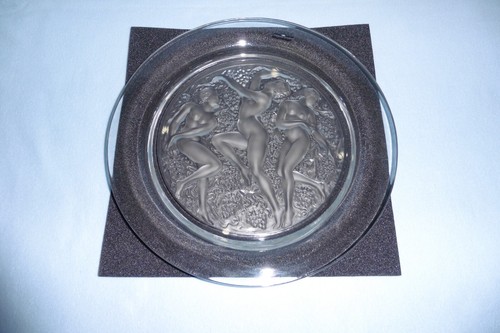New lalique crystal - new, charger