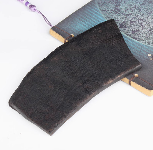 Natural black buffalo horn - black,