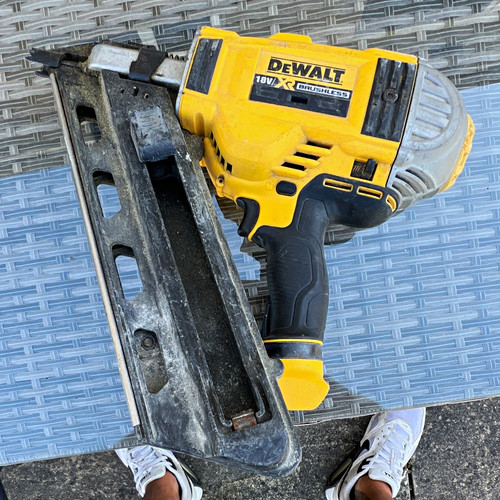 Dewalt dcn692 18v - dewalt, brushless