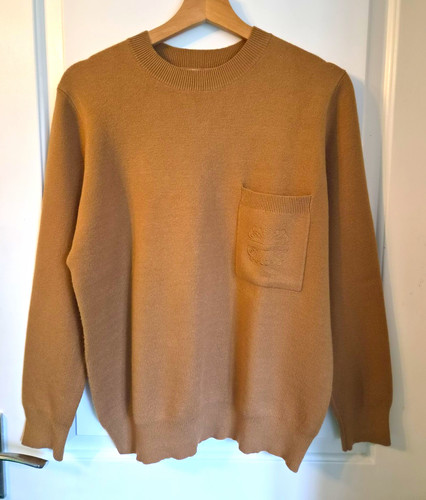 Never fully dressed - never, brown