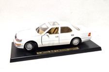 NOS! Road Tough 92038 Lexus LS400 1989 White 1:18 - Near Mint