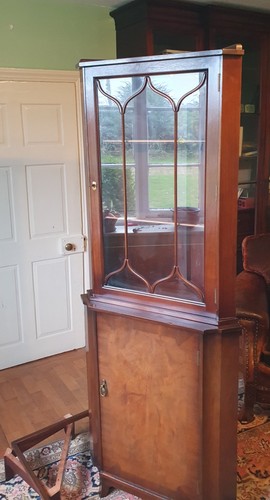 Mahogany corner display - mahogany,