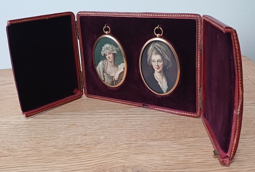 Antique red leather - antique, folding