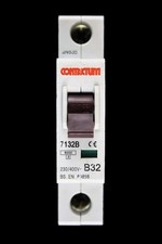 CONTACTUM 32 AMP CURVE B 6kA