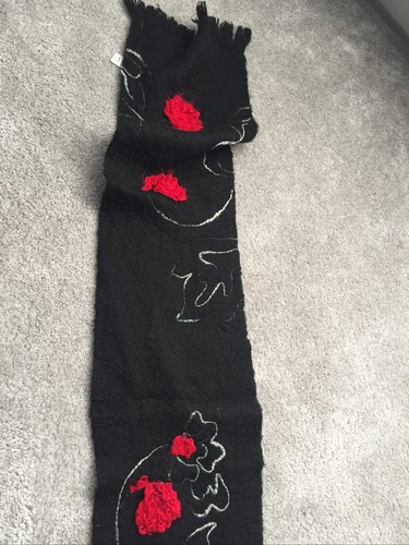 Futon company black scarf - futon,