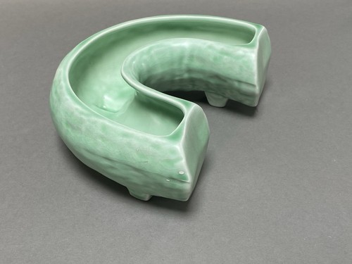 Vintage sylvac curved green - -,