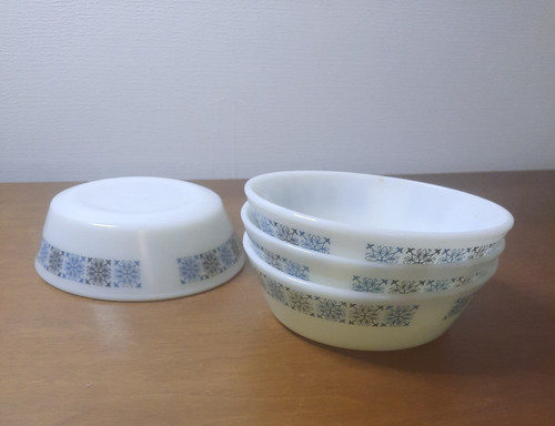 Jaj pyrex vtg white - jaj,