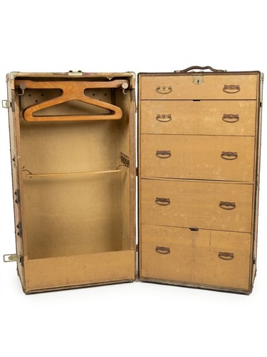 Wooden cabin trunk steamer - wooden,