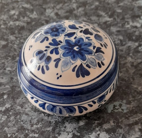 Delft blue trinket lidded box - trinket,