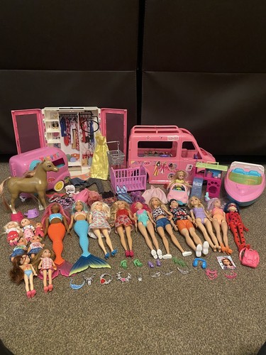 Huge barbie bundle - loads, of