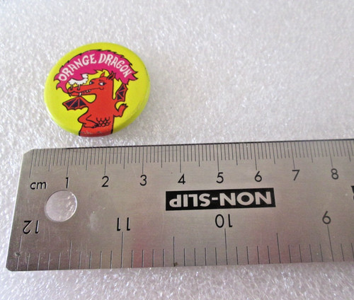 Vintage tin pin - tin, badge