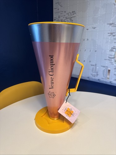 Veuve clicquot rosé champagne - veuve,