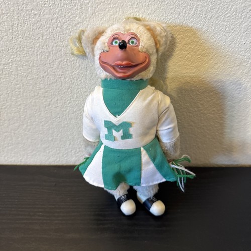 Vintage showbiz pizza place - vintage,